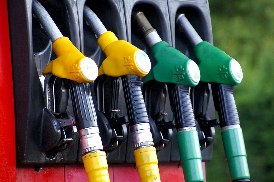20 things You Can Do to Save Gas While Driving